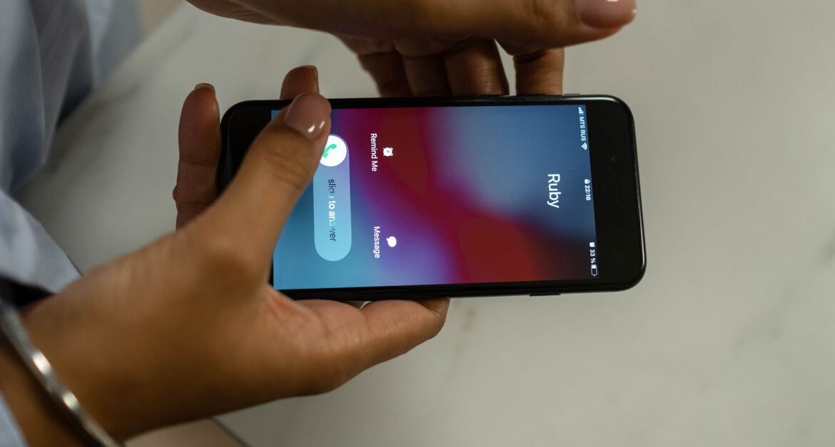 smartphone incoming call warning